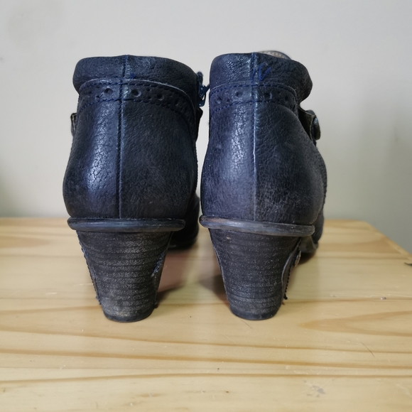 Dkode Navy Ankle Booties size 7 - Picture 5 of 10